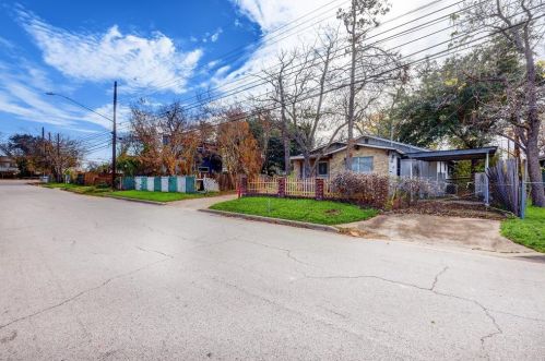 6209 Felix Ave, Austin TX  78741-3311 exterior