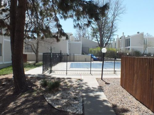 1050 Monaco Pkwy, Denver CO  80224-1603 exterior