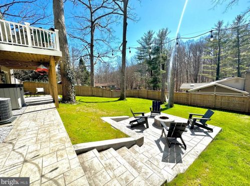 7310 Whitson Dr, Springfield VA  22153-1541 exterior
