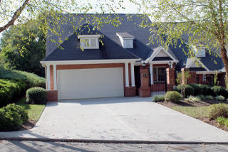 970 Fine Glen Dr, Pigeon Forge, TN 37862-5046