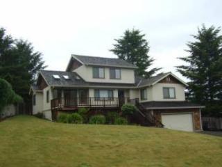 2075 Burns Dr, Eureka, CA 95503-7079