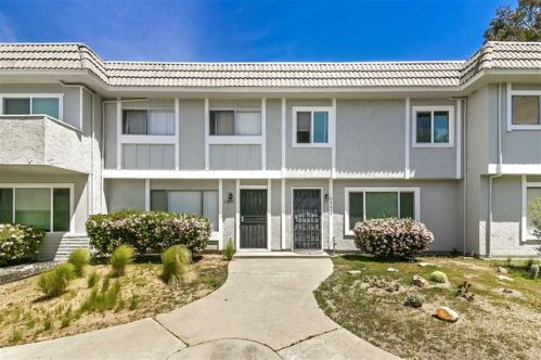 9419 Carlton Oaks Dr, Santee, CA 92071-2580