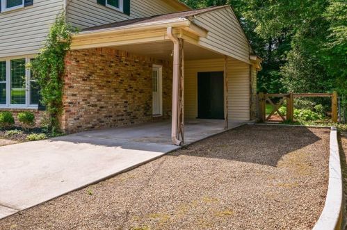 2745 Eaton Pl, Atlanta GA  30350-5547 exterior