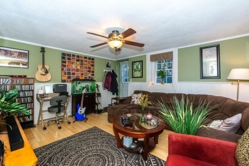673 South St, Portsmouth, NH 03801-5273