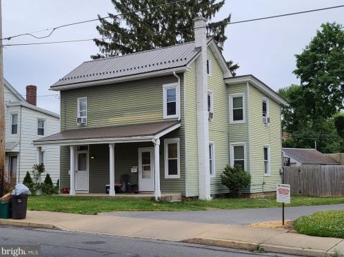 317 State St, Ephrata PA  17522-2236 exterior