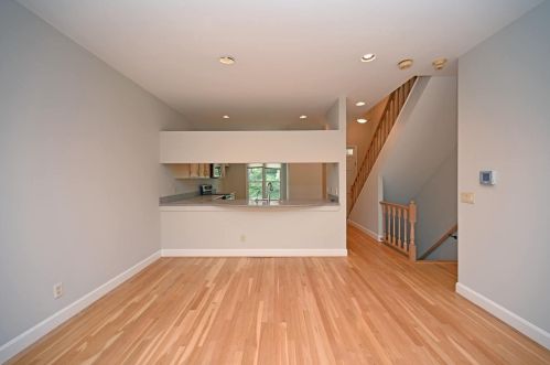 2102 Alpine Pl, Cincinnati OH  45211-3528 exterior
