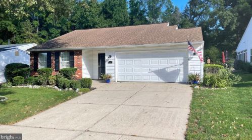 36 Deep Hollow Ln, Columbus, NJ 08022-1018