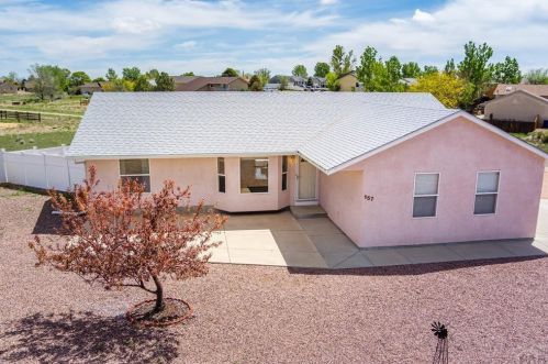 157 Blakeland Dr, Pueblo, CO 81007-6339