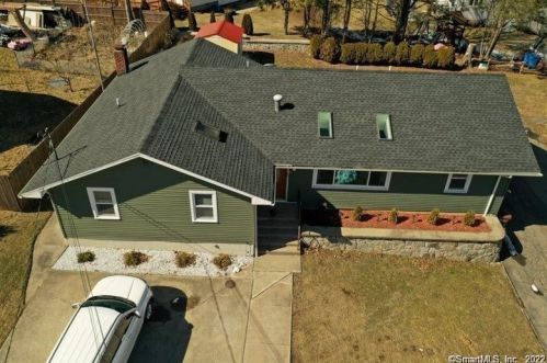 59 West St, Huntington CT  06484-2217 exterior