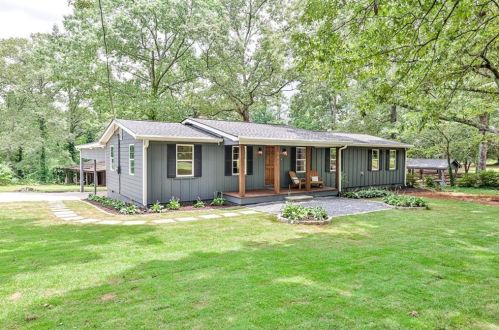321 Sunlight Dr, Holly Springs, GA 30188-4315