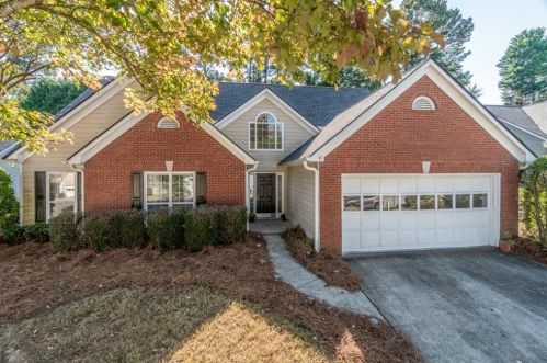 562 Antler Ln, Suwanee, GA 30024-4113