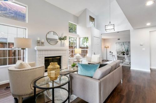 1525 Poppybank Ct, Pleasanton, CA 94566-4738