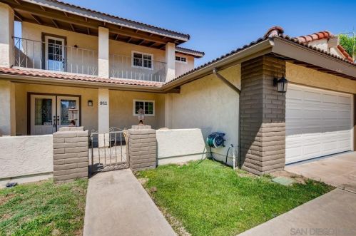 911 Lacebark St, San Marcos, CA 92069-2127