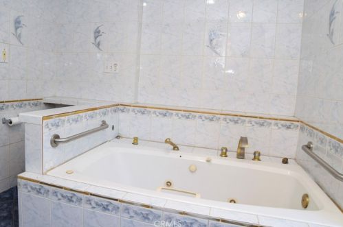 915 Hilda St, Anaheim CA  92806-4844 exterior