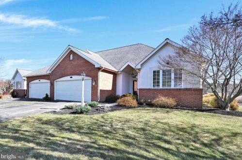 316 Stone Creek Rd, Lancaster, PA 17603-9039