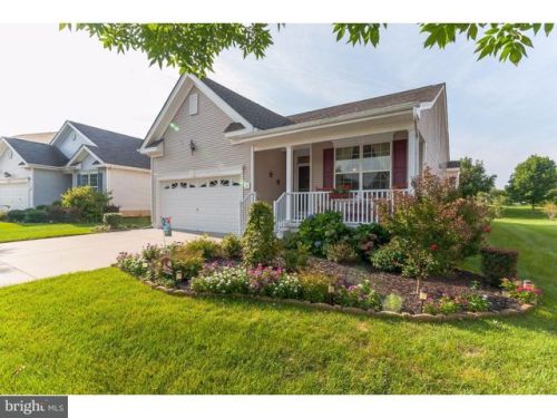 8 Hylton Rd, Auburn, NJ 08085-2593