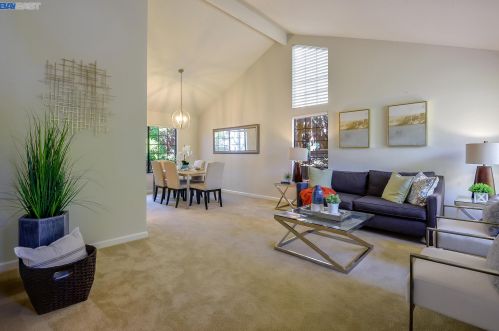 5900 Charter Oaks Dr, Hayward CA  94552-1678 exterior