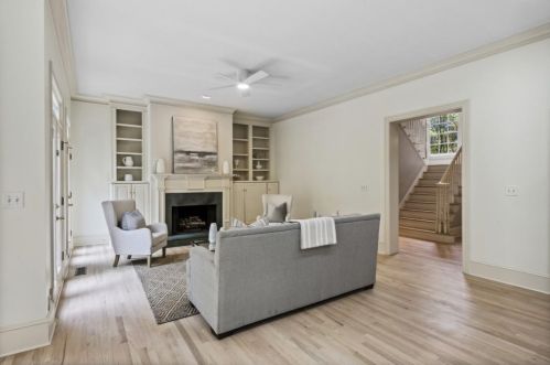 33 Habersham Cove Dr, Atlanta GA  30305-5402 exterior