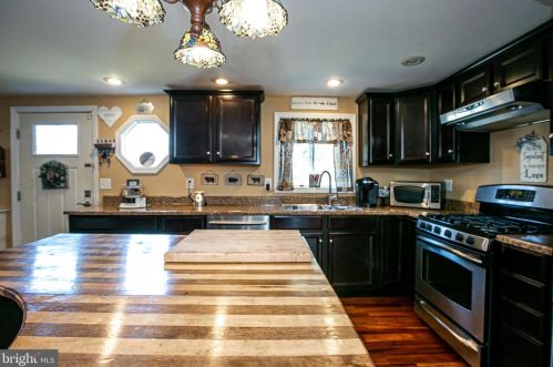 123 Smith Ave, Trenton, NJ 08619-3423
