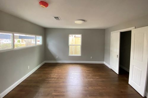 1605 Dent St, Garland TX 75042-5808 exterior