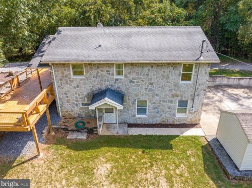 365 Big Oak Dr, Shepherdstown WV 25443-4598 exterior