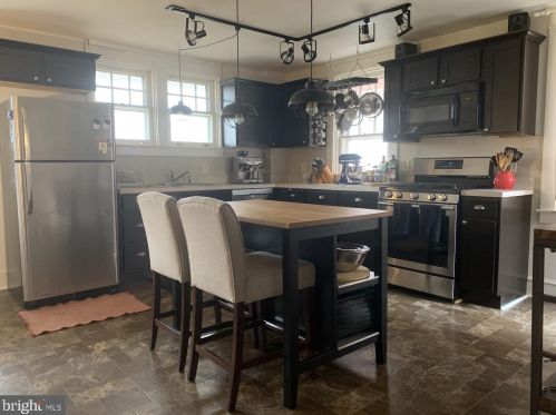 551 Walnut St, Lancaster PA  17603-3337 exterior