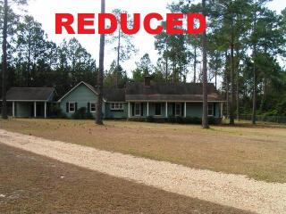 239 Pine Meadows Dr, Moultrie, GA 31768