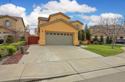 2336 Alamo Ct, Tracy, CA 95377-1139