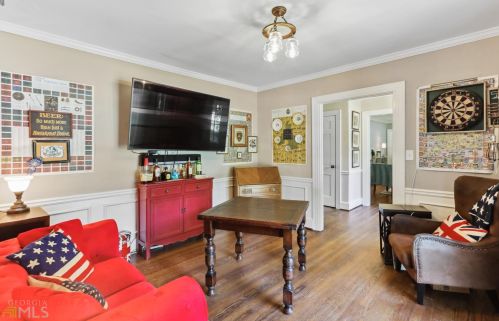 2885 Mornington Dr, Atlanta GA  30327-1272 exterior