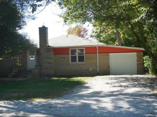 1324 Stull Ave, Blmgtn IN  47401-5920 exterior