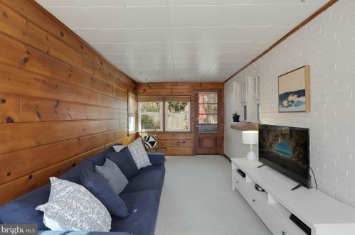 10006 Markham St, Silver Spring MD 20901-2233 exterior