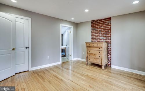 1511 Delmont Ln, Silver Spring MD 20912-7036 exterior