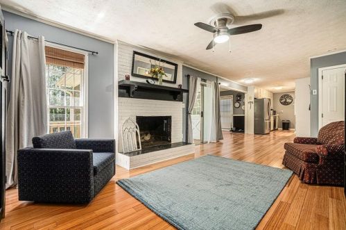 1115 Amber Rdg, Lilburn, GA 30047-1903