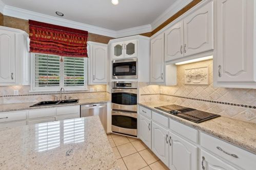 420 Rolling Oaks Rdg, Cedar Hill TX 75104-6718 exterior