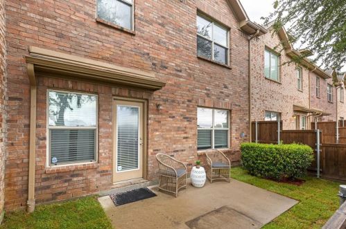 3622 Boxwood Dr, Garland TX 75040-8798 exterior