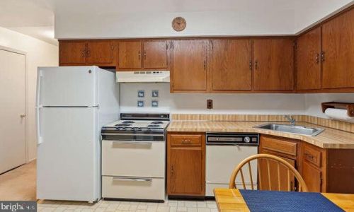 814 Silver Ct, Trenton NJ 08690-3531 exterior