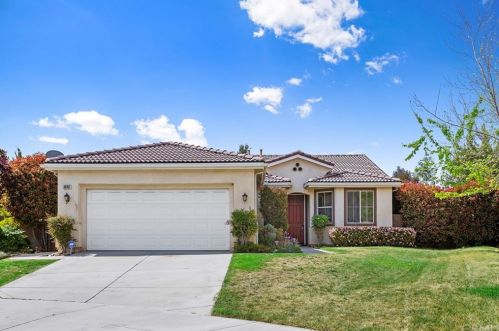 34157 Sherwood Dr, Yucaipa, CA 92399-6811