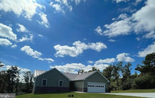 268 Harvest Dr, Three Churches, WV 26757-6391
