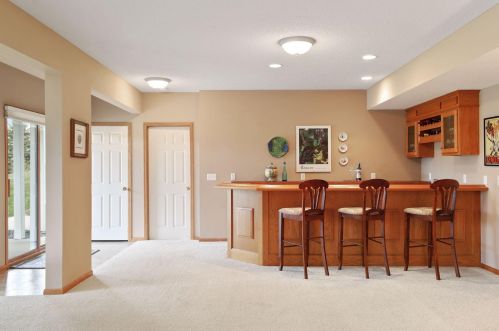 9100 Heritage Way, Saint Paul MN  55125-5034 exterior