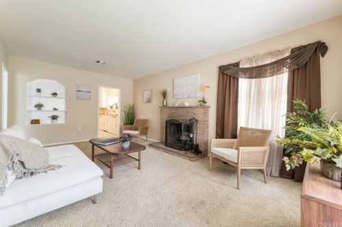 3317 Honolulu Ave, Glendale, CA 91214-3330