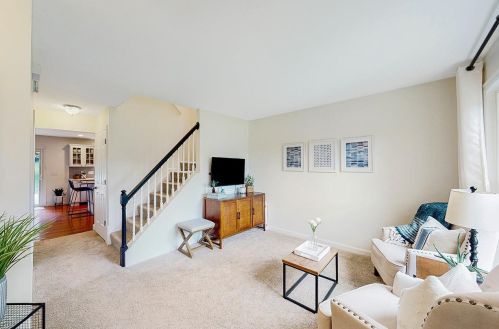 8463 Clough Pike, Cincinnati, OH 45244-2601