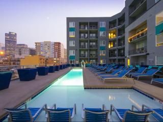 2131 Lawrence St, Denver CO  80205-2349 exterior