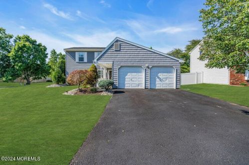 39 Honeysuckle Way, Wall Township, NJ 07731-2276