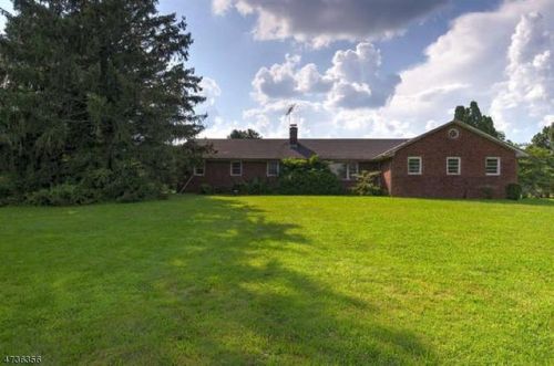 115 Rockafellows Mill Rd, Flemington, NJ 08822-7053