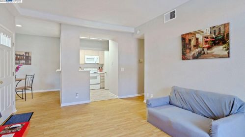 7054 Dublin Meadows St, Pleasanton, CA 94568-3413