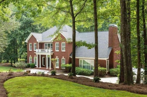 5700 Wyndemere Ln, Stone Mountain, GA 30087-2525