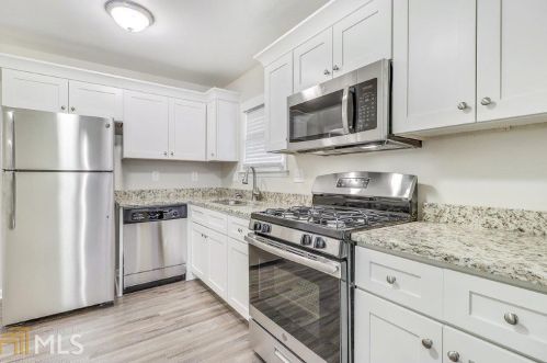 78 Candlelight Ln, Atlanta GA  30331-3908 exterior