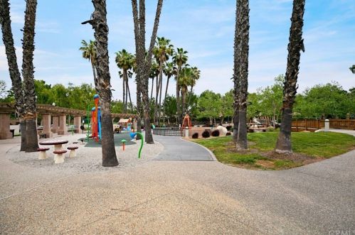 15 Salton, Irvine CA  92602-2425 exterior