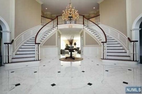 125 Huyler Landing Rd, Cresskill, NJ 07626-1756