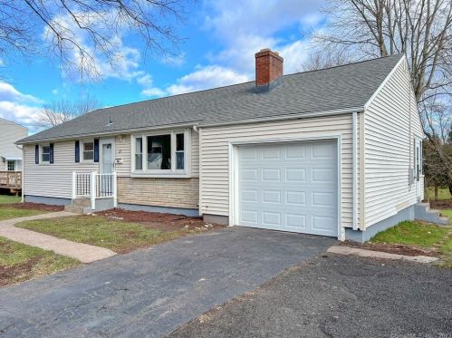 22 Schultz Rd, Kensington, CT 06037-2124
